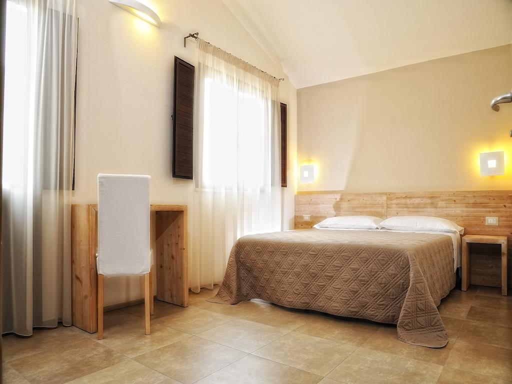 B&B Le Cale Santa Maria Navarrese Rum bild